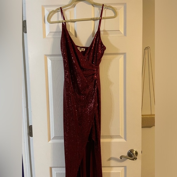 Red sequin maxi dress - Picture 9 of 9